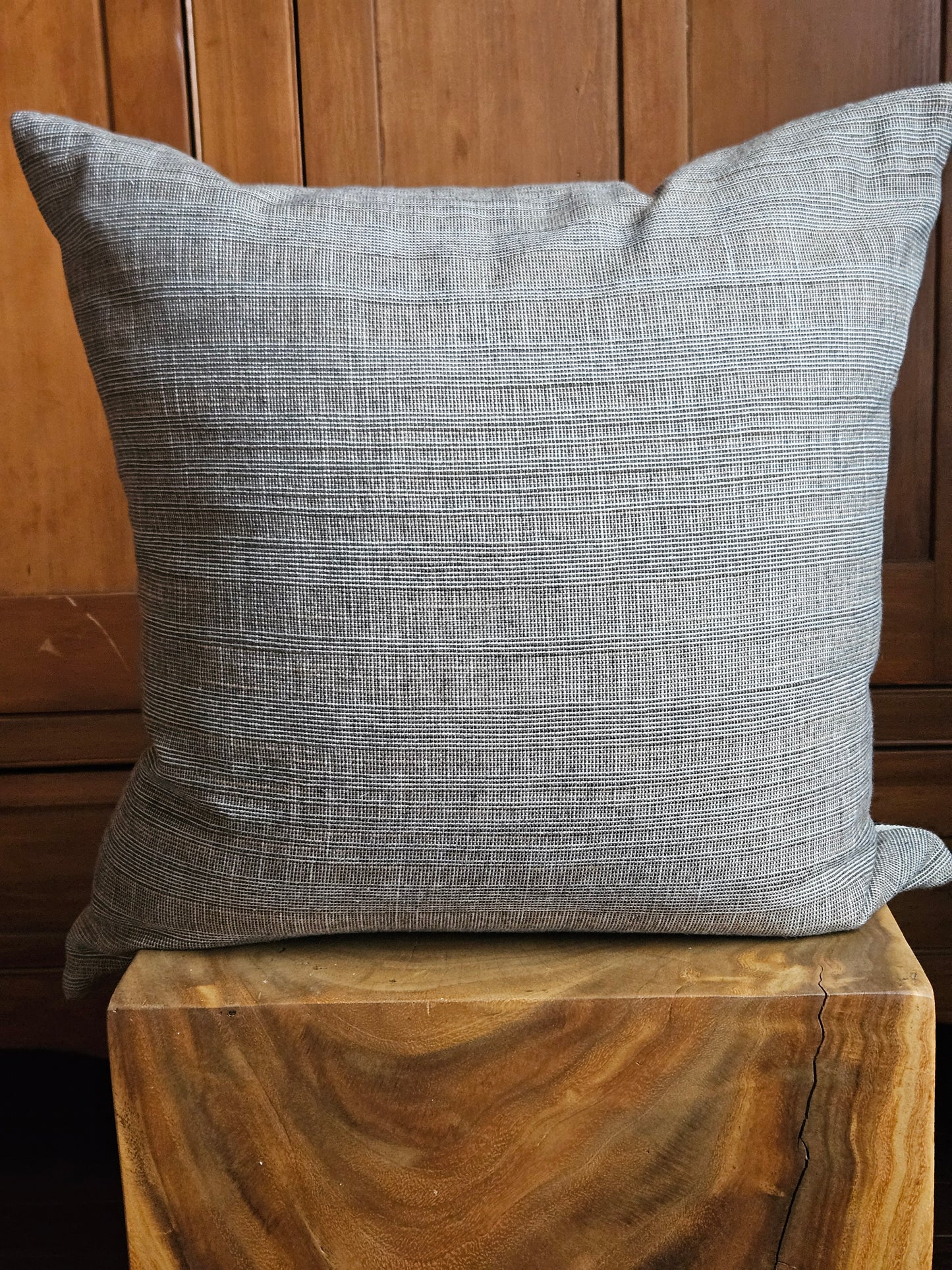 SET OF CHECKERS, STRIPES AND CHEVRON CUSHIONS