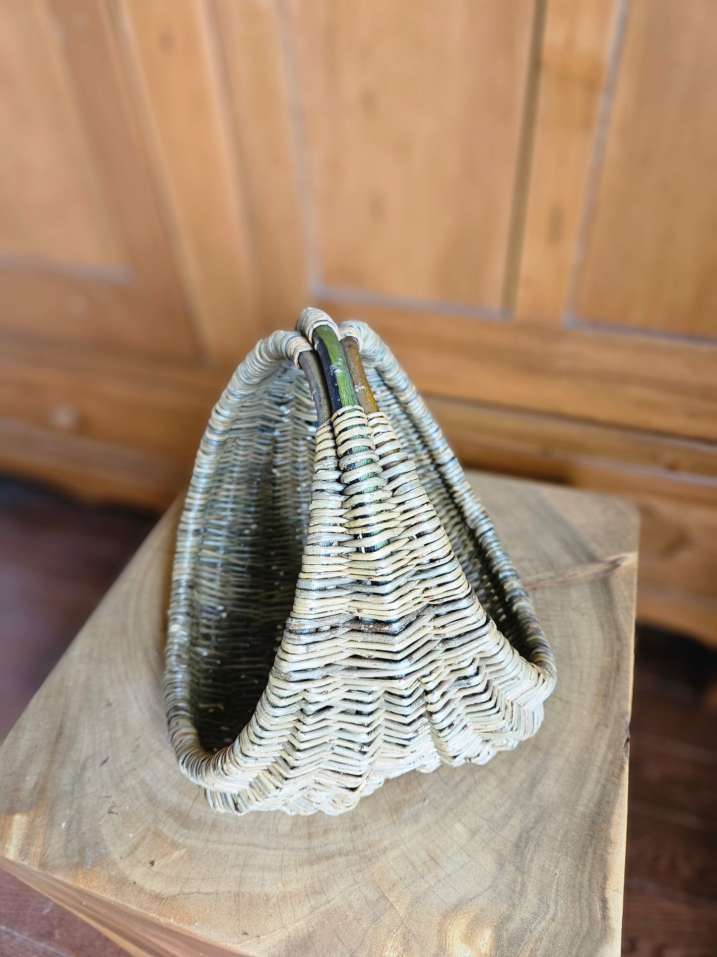 Ribbed basket