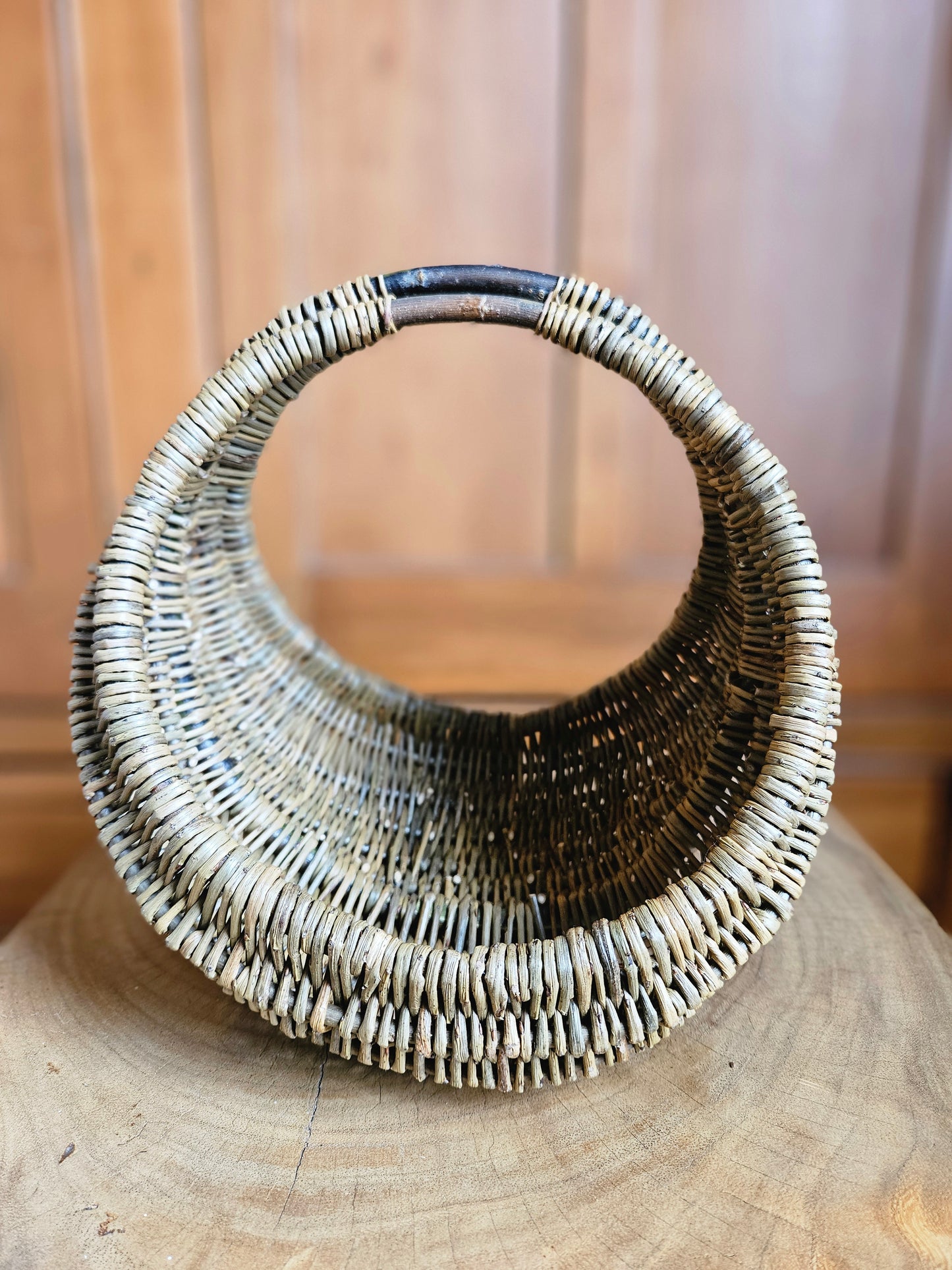 Ribbed basket
