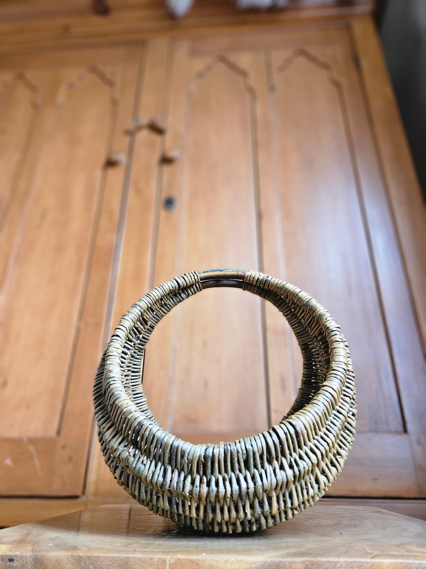 Ribbed basket