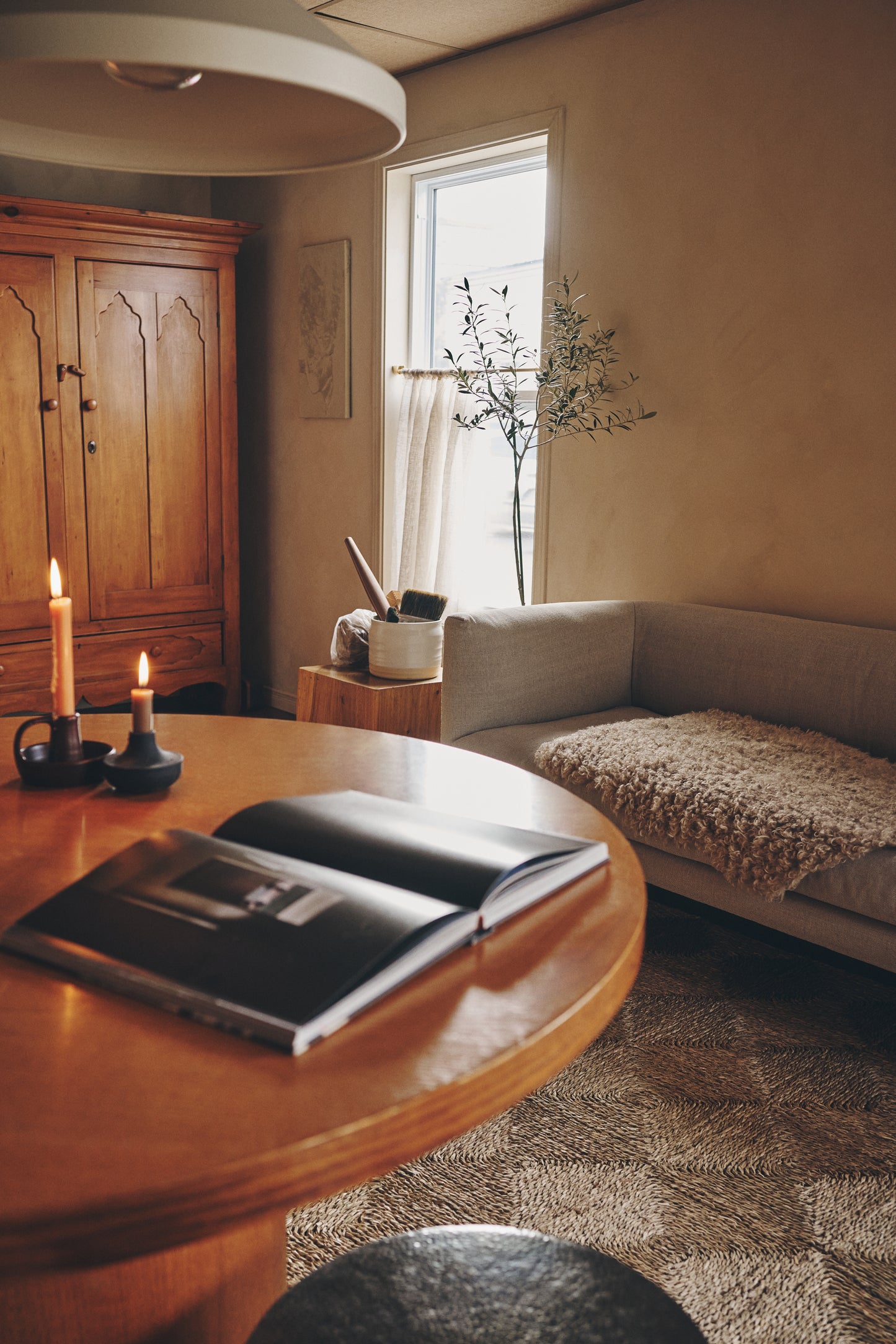 Round Teak Veneer Table