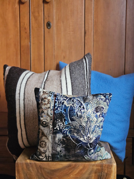 Trio, alpaga wool, velvet and linen