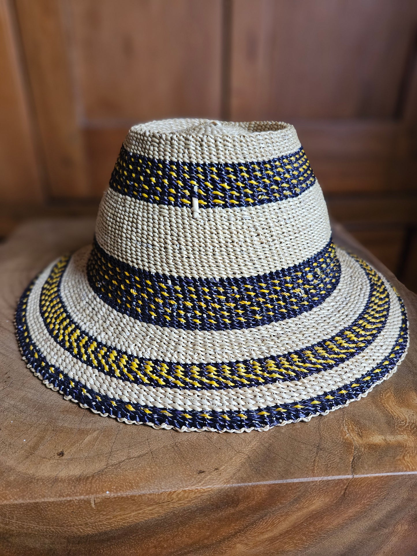 Chapeau tissé multi-rayures pour enfant